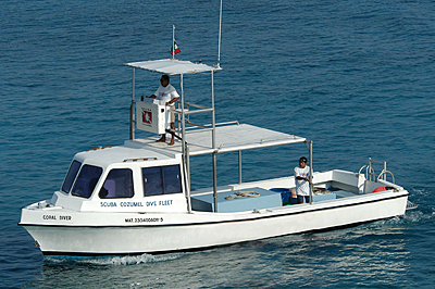 Scuba Cozumel Coral Diver Dive Boat